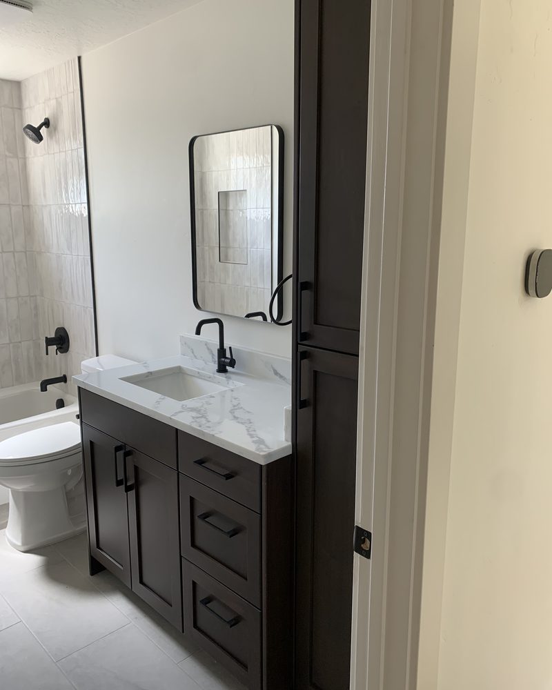 Wall-hung modern bathroom vanities with basins